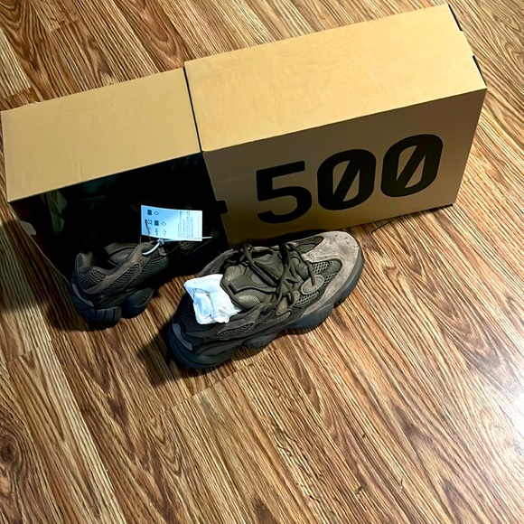 Yeezy 500 size 7 1/2 - Picture 1 of 3